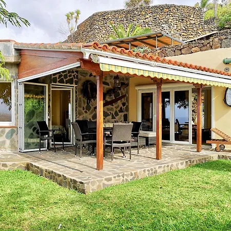 Dom wakacyjny Ancon House